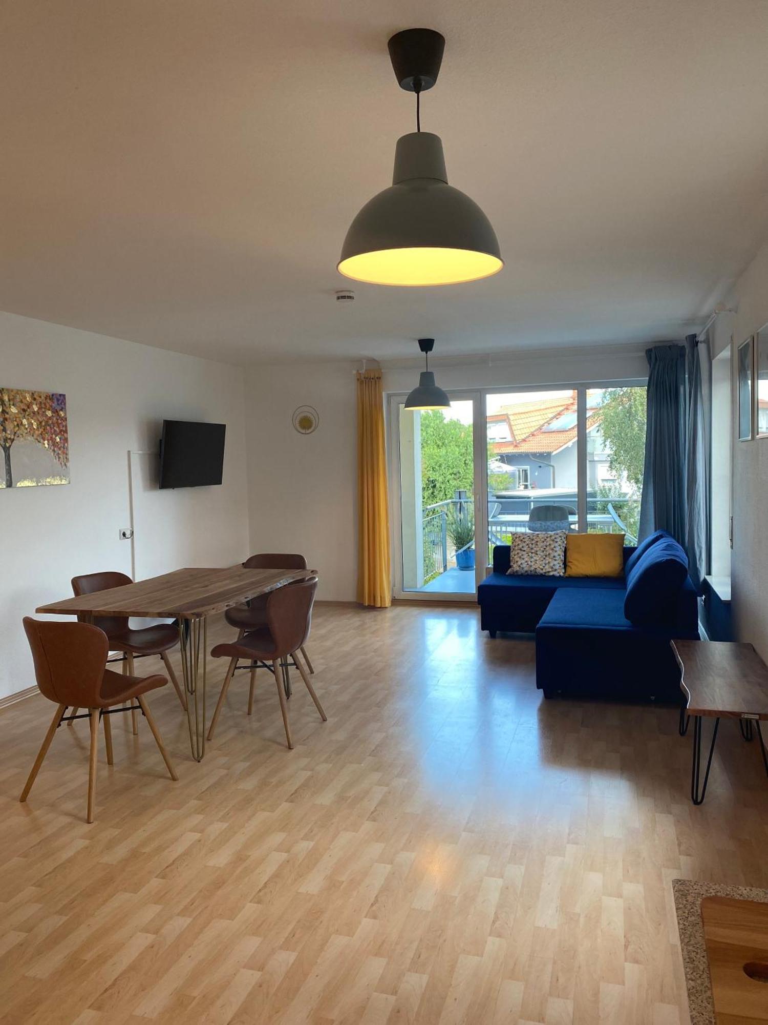 Harmony Apartment, Your In With Balcony & River-view, 5min To Europa-park * Rust