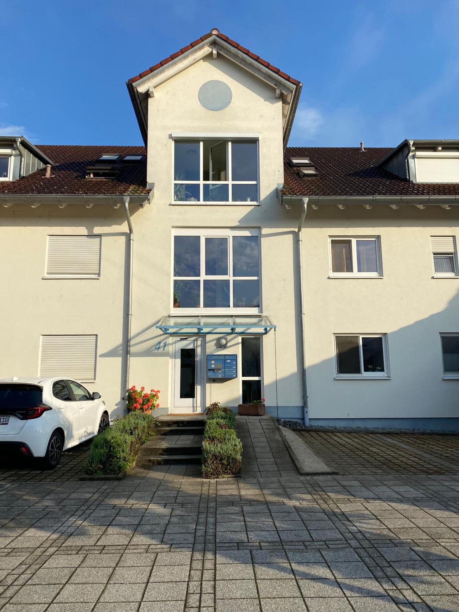 Harmony Apartment, Your In With Balcony & River-view, 5min To Europa-park Rust
